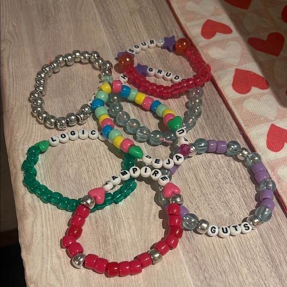 Bundle of 7 Olivia Rodrigo Handmade Bracelets - Picture 7 of 7